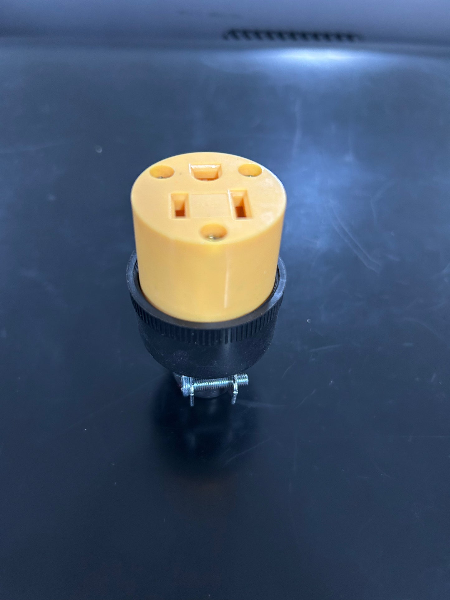 PLUG EXTENCION HEMBRA 120V 15AMP