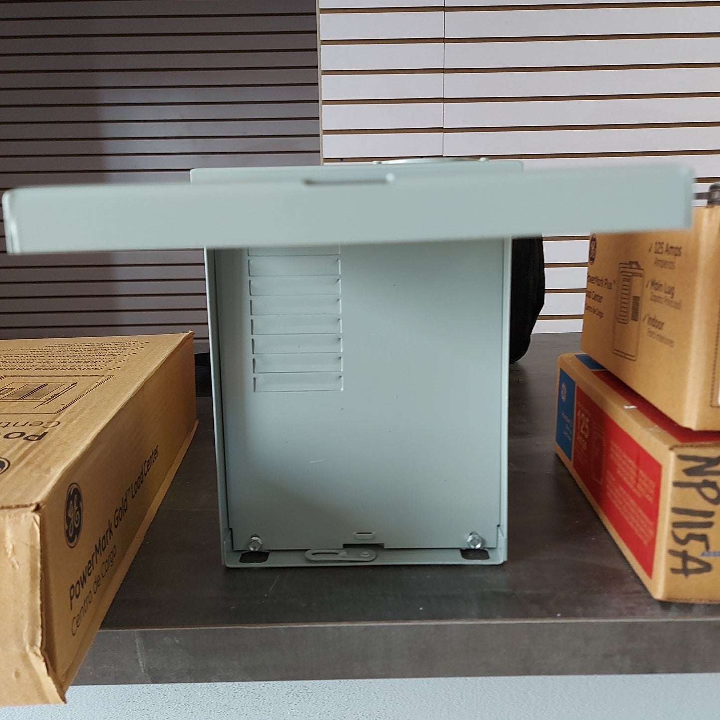 Panel 104 RT METAL