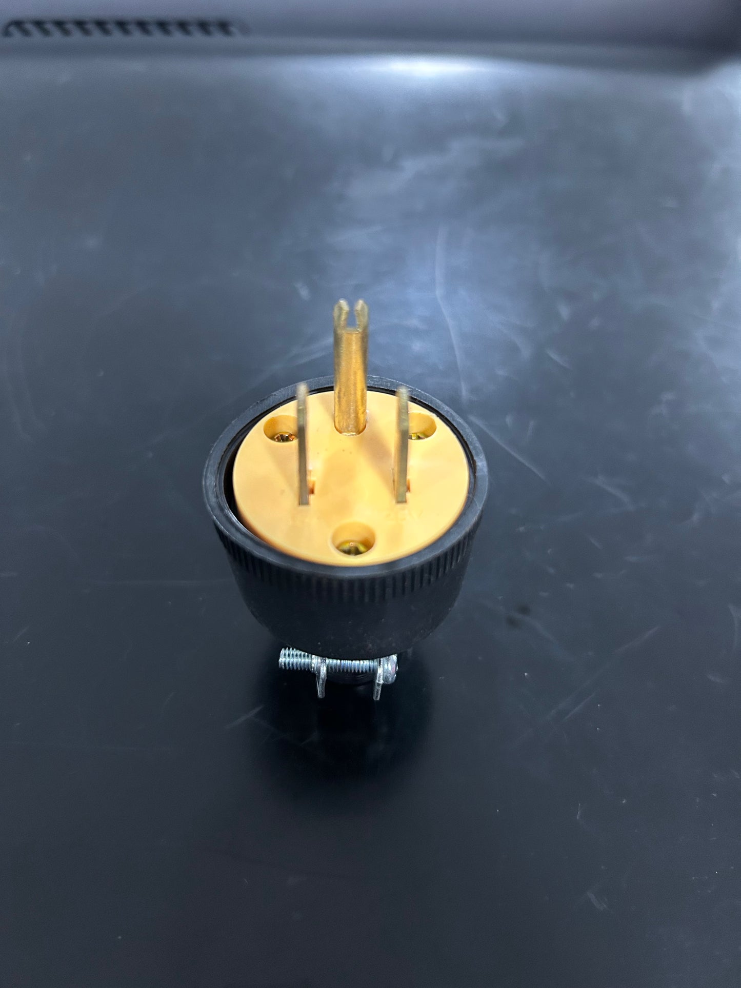 PLUG EXTENCION MACHO 120V 15AMP
