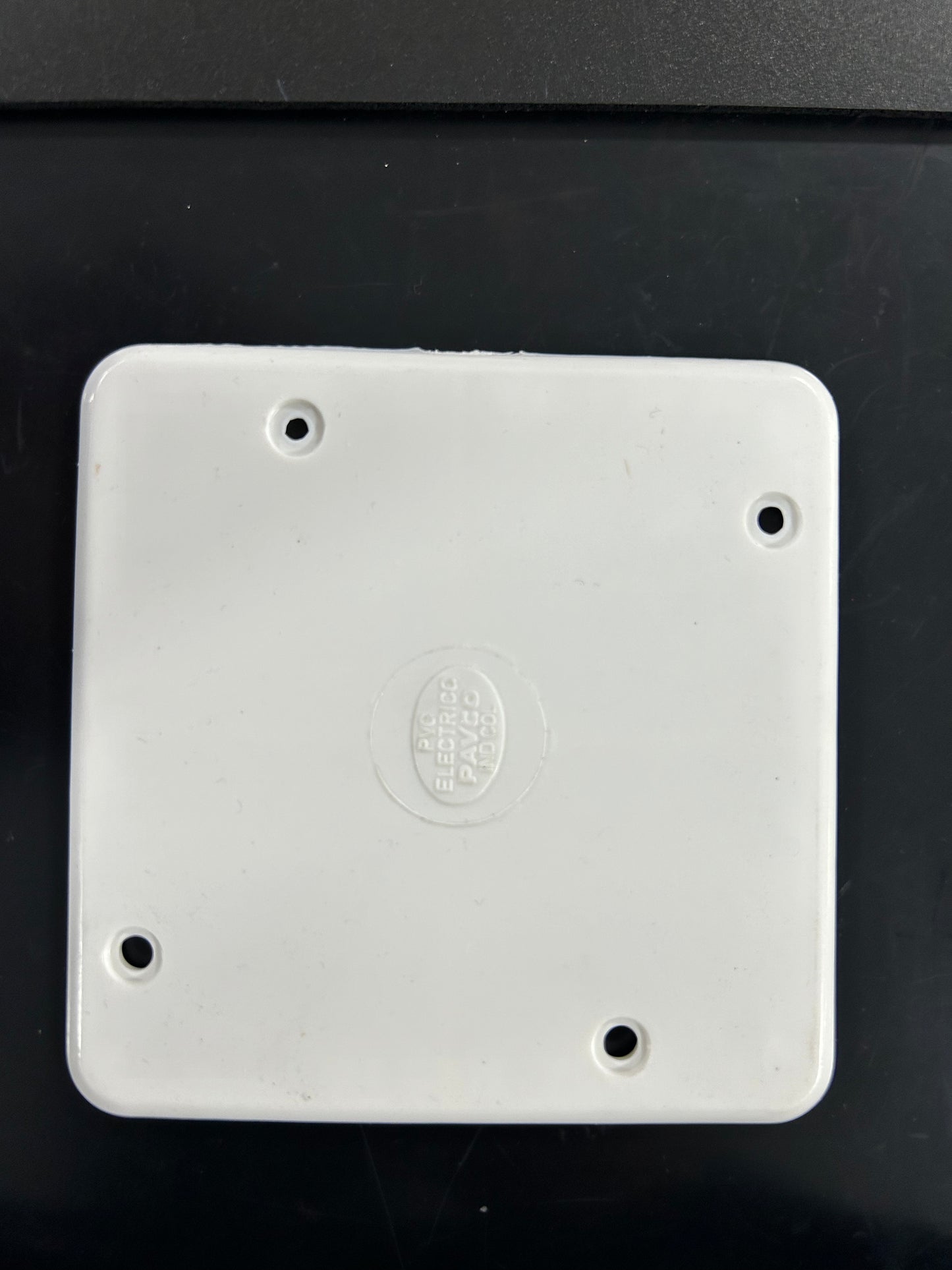 TAPA CIEGA 4" X 4" PVC