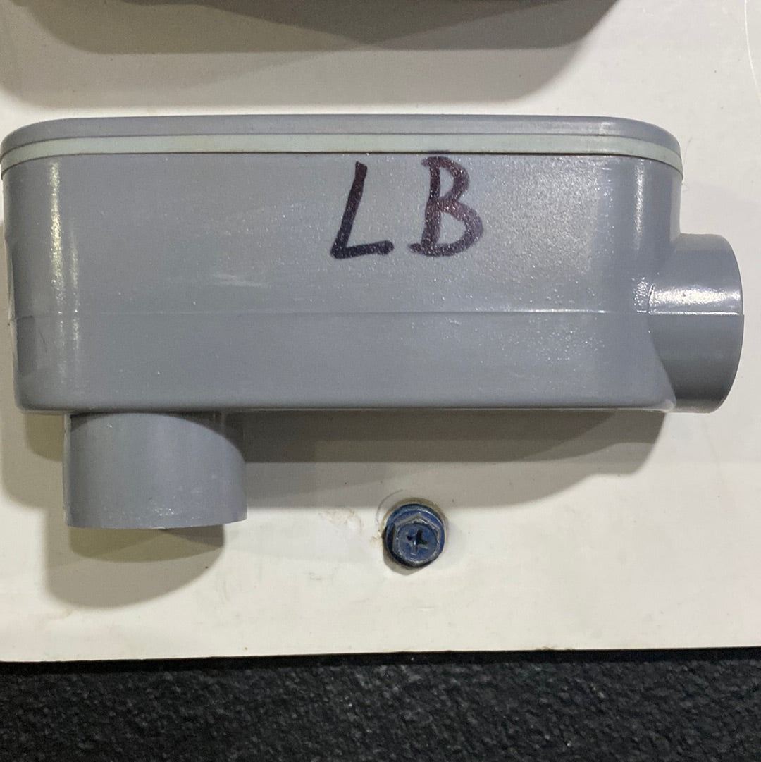 CONDULETO LB PVC 1-1/4" GRIS