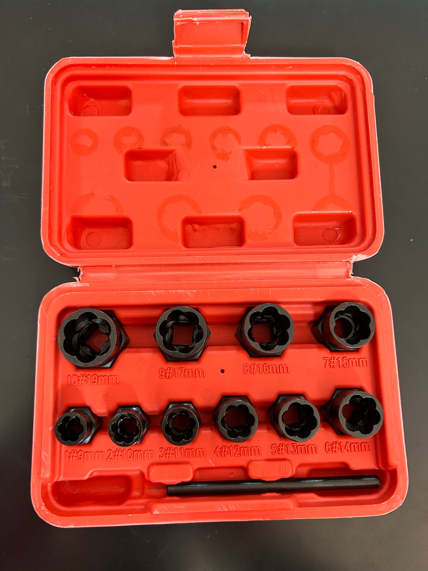 EXTRACTOR DE TUERCAS